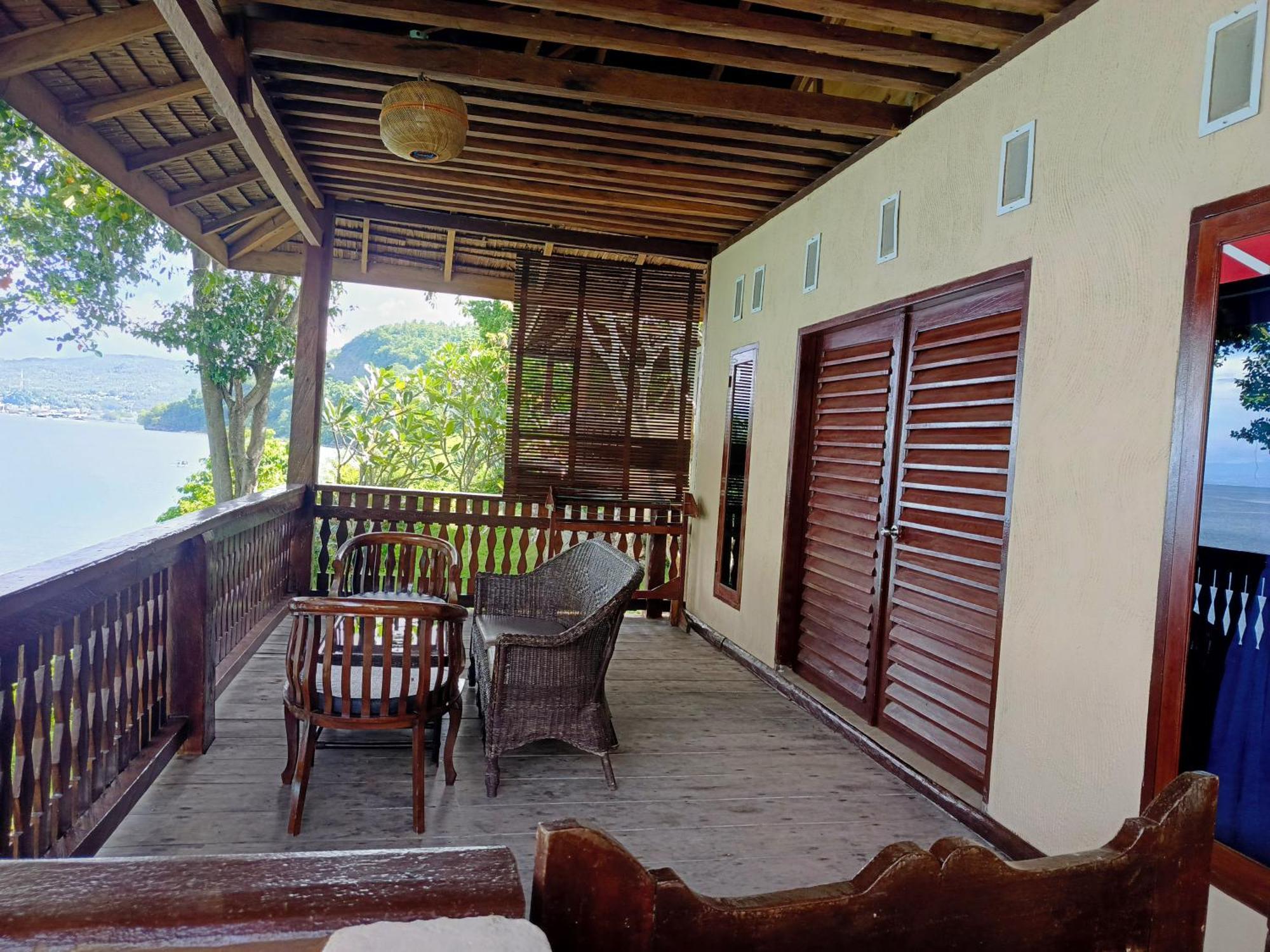 Prince John Dive Resort Donggala Exterior photo